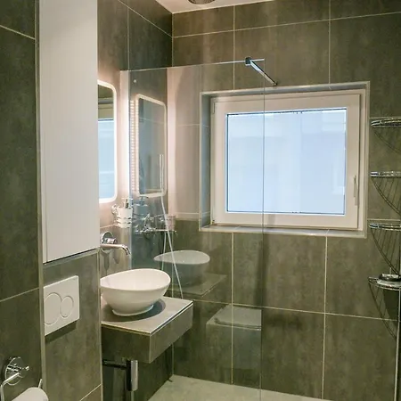 Modern Gelijkvloers Gezinsappartement Knokke-Heist