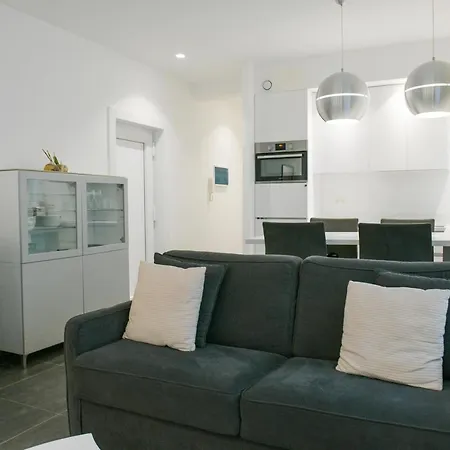 Apartment Modern Gelijkvloers Gezinsappartement